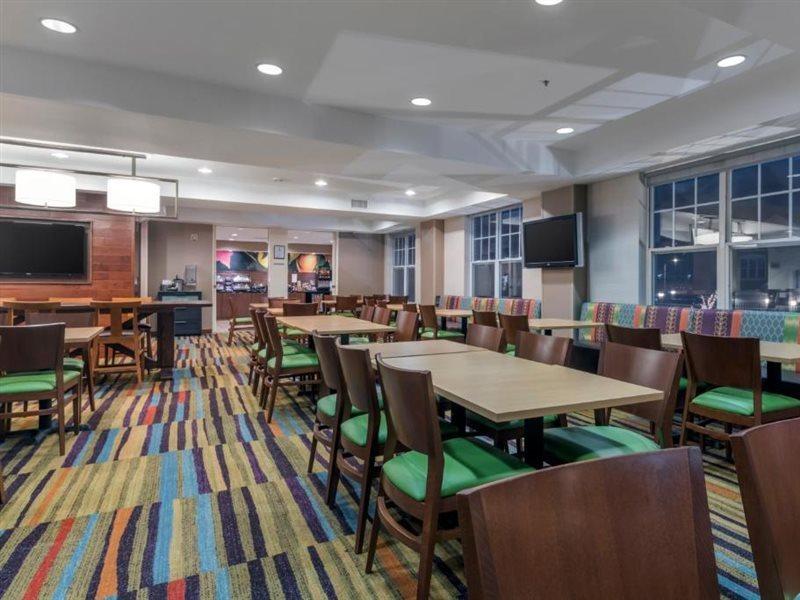 Fairfield Inn Kansas City Downtown/Union Hill Exteriör bild